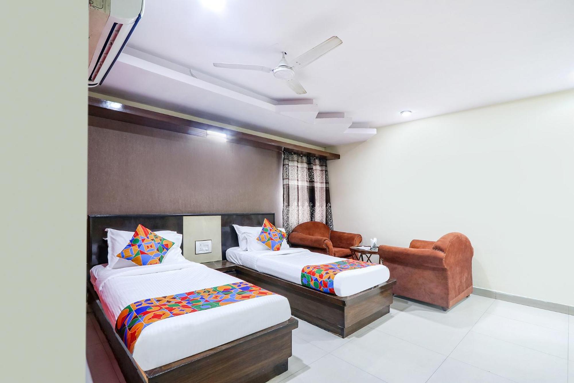 Fabhotel Royal Residency II - Nr Metro Station Lakdikapul Haïdarabad Extérieur photo