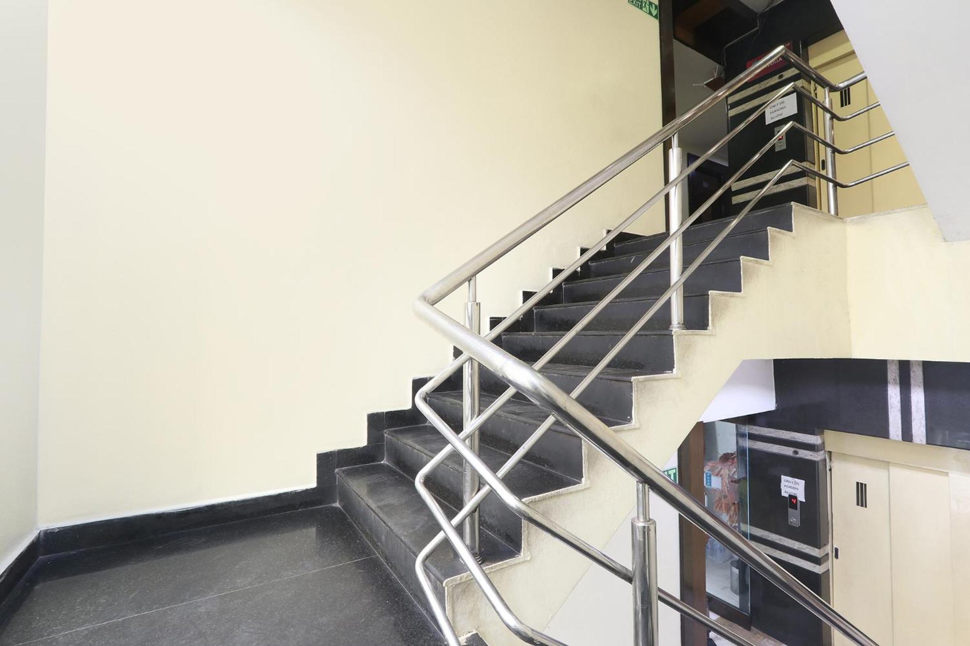 Fabhotel Royal Residency II - Nr Lakdikapul Metro Station Haïdarabad Extérieur photo