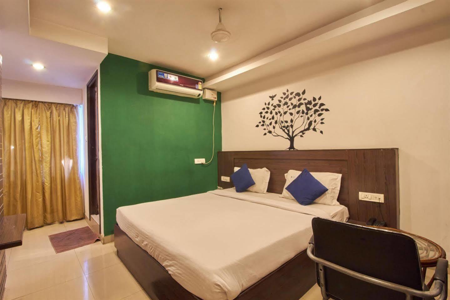 Fabhotel Royal Residency II - Nr Lakdikapul Metro Station Haïdarabad Extérieur photo