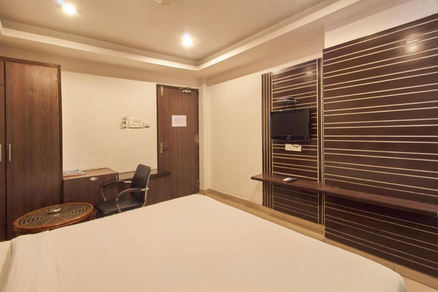 Fabhotel Royal Residency II - Nr Lakdikapul Metro Station Haïdarabad Extérieur photo