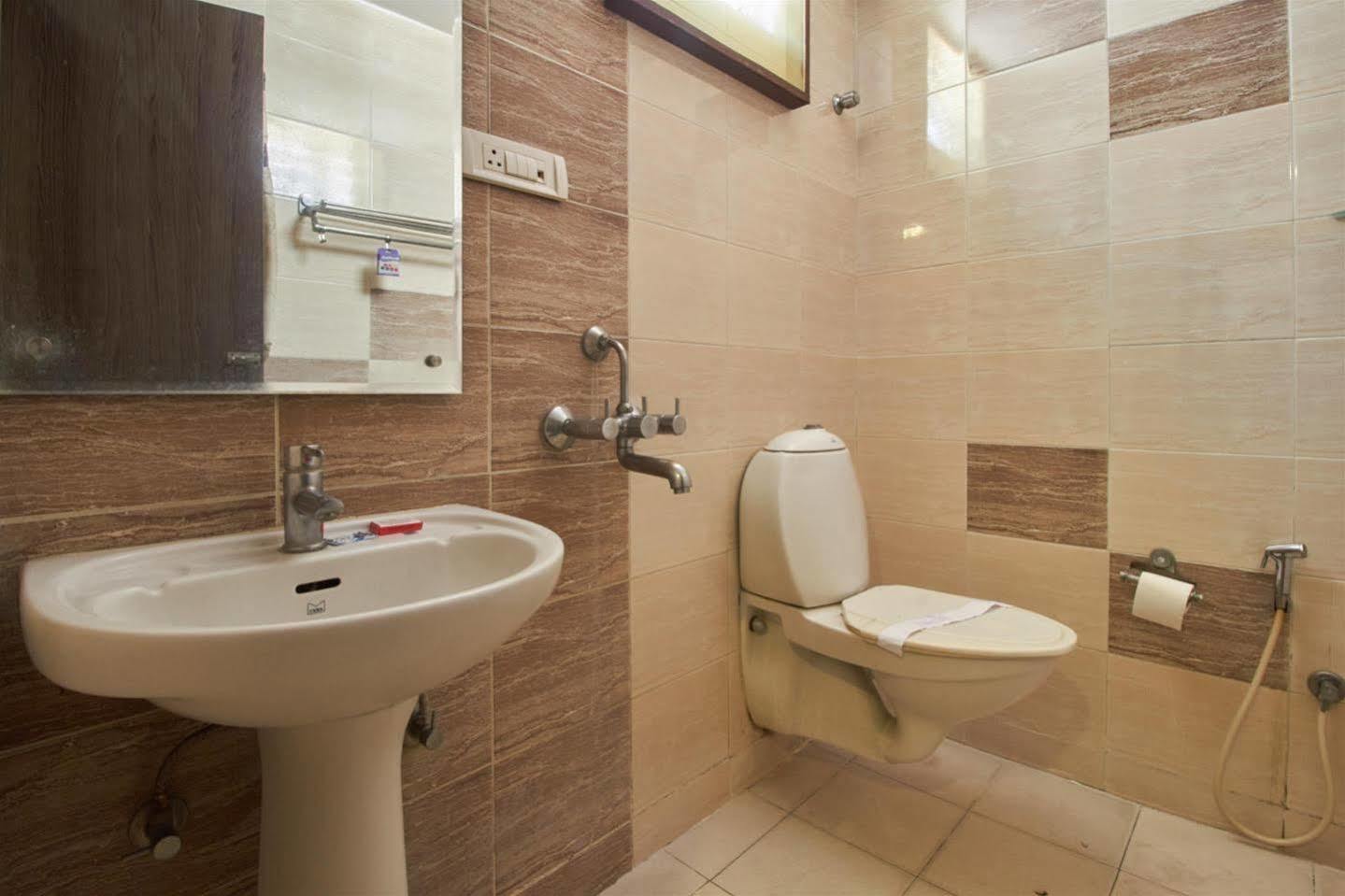 Fabhotel Royal Residency II - Nr Lakdikapul Metro Station Haïdarabad Extérieur photo